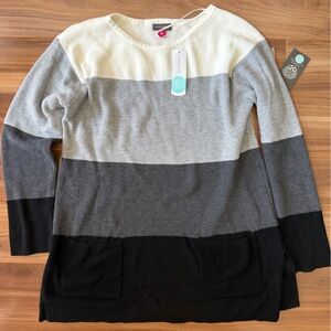 NWT Vince Camuto Sweater - size M